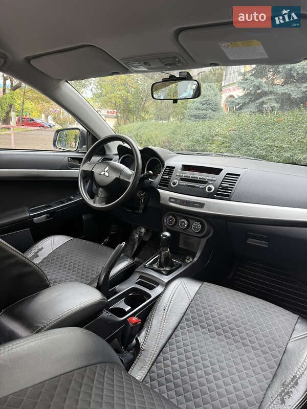 Седан Mitsubishi Lancer 2009 в Одессе
