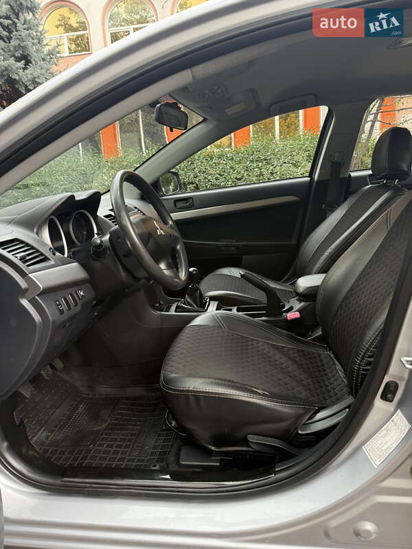 Седан Mitsubishi Lancer 2009 в Одессе