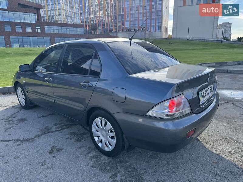 Седан Mitsubishi Lancer 2006 в Днепре