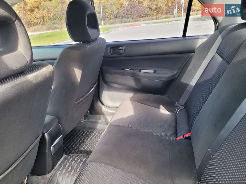 Седан Mitsubishi Lancer 2008 в Тернополе