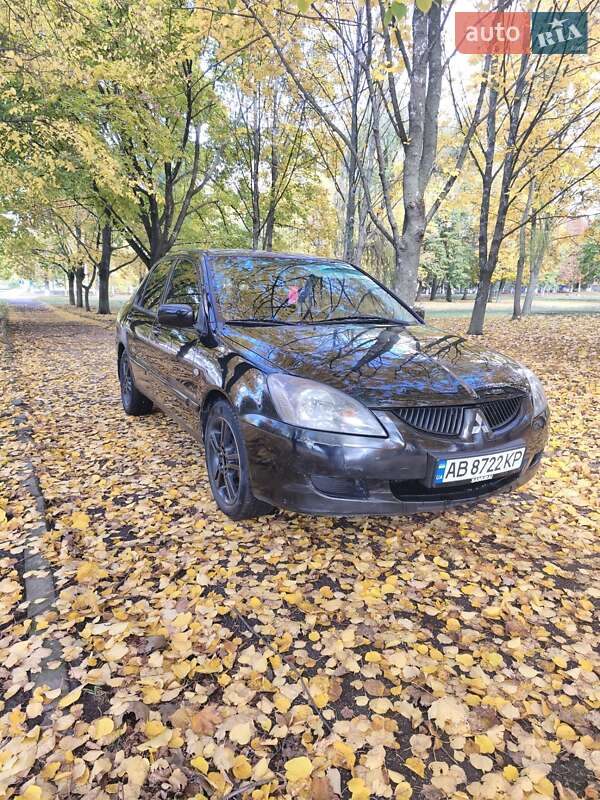 Седан Mitsubishi Lancer 2004 в Первомайську