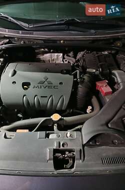 Хэтчбек Mitsubishi Lancer 2009 в 