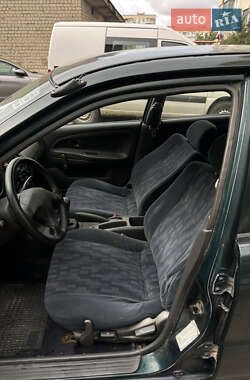 Седан Mitsubishi Lancer 1996 в 