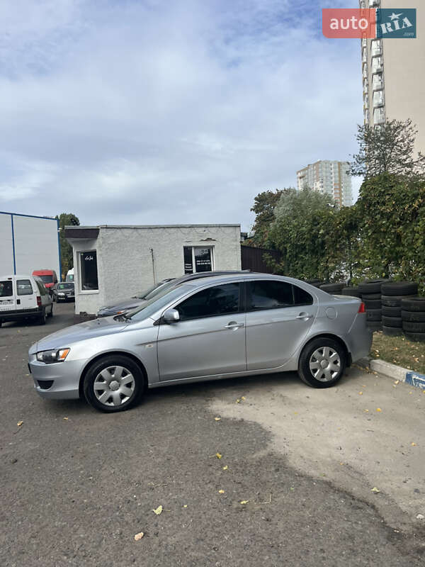 Седан Mitsubishi Lancer 2007 в Буче