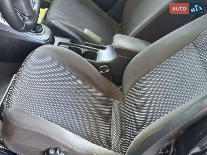 Седан Mitsubishi Lancer 2006 в Ахтырке