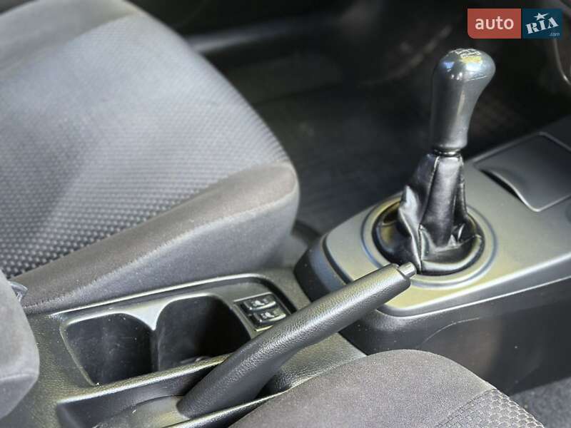 Седан Mitsubishi Lancer 2006 в Ахтырке