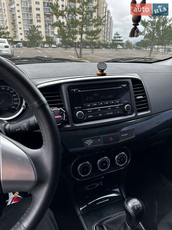 Седан Mitsubishi Lancer 2013 в Одессе