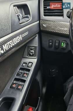 Хэтчбек Mitsubishi Lancer 2009 в 