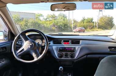 Седан Mitsubishi Lancer 2006 в  фото 19 Седан Mitsubishi Lancer 2006 в