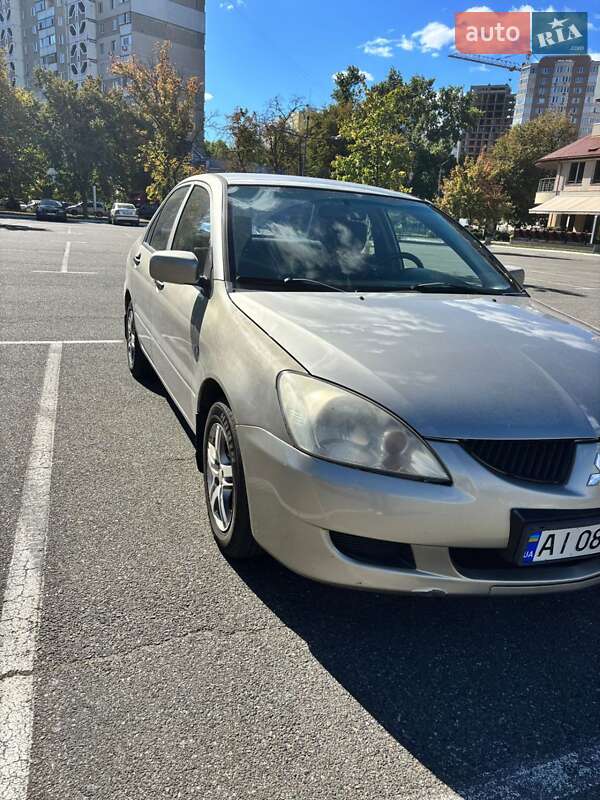 Седан Mitsubishi Lancer 2004 в Броварах