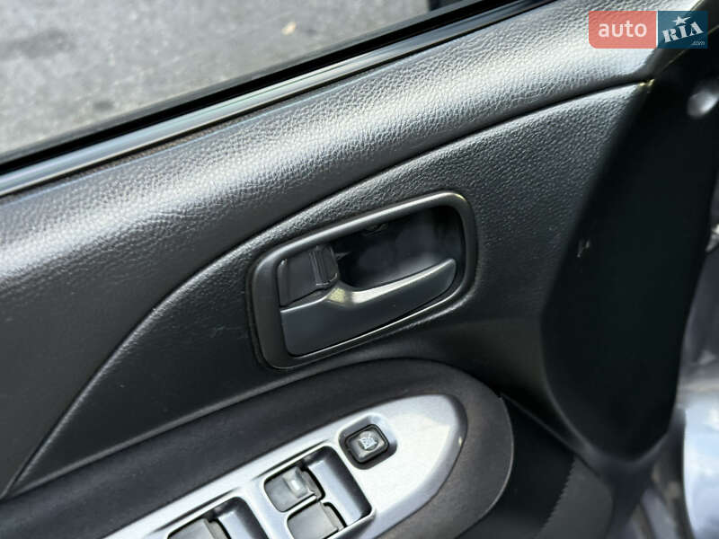 Седан Mitsubishi Lancer 2007 в Днепре