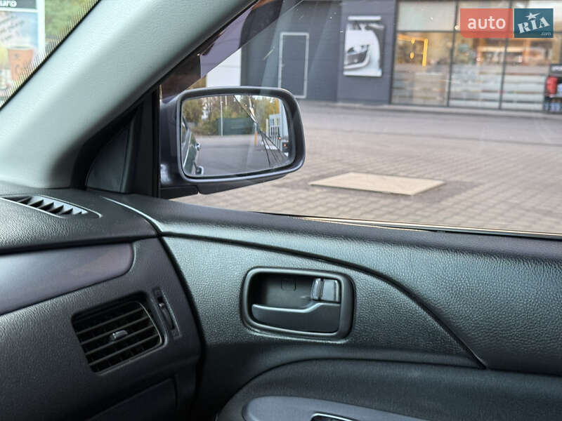 Седан Mitsubishi Lancer 2007 в Днепре