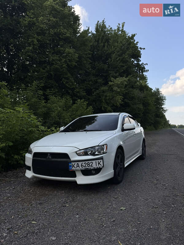 Седан Mitsubishi Lancer 2007 в Киеве