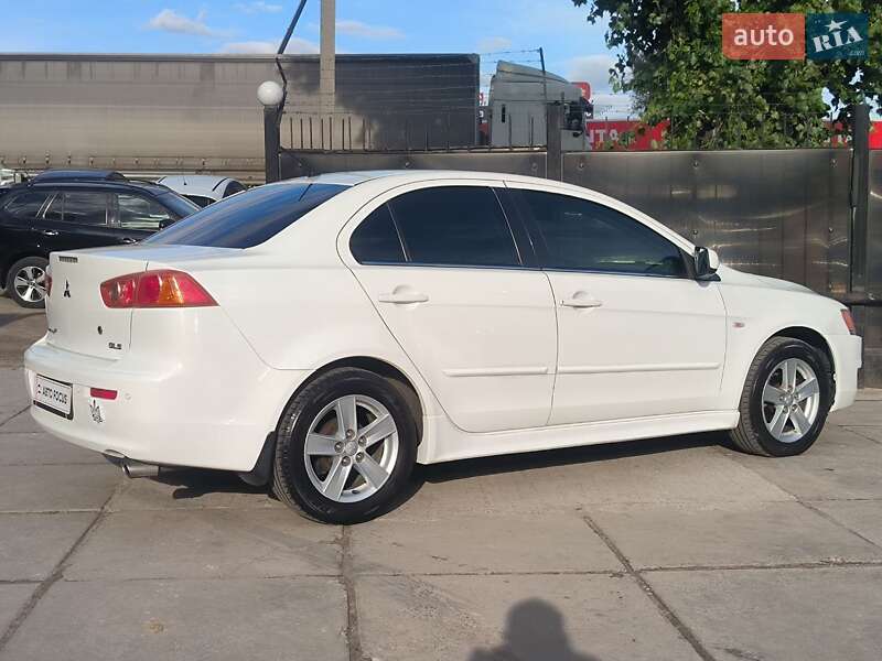 Седан Mitsubishi Lancer 2008 в Киеве