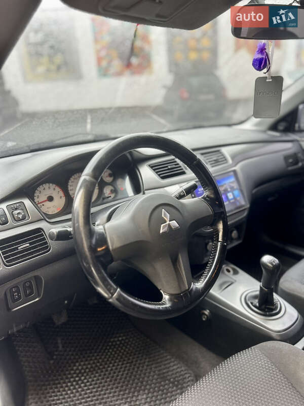 Седан Mitsubishi Lancer 2006 в Львове