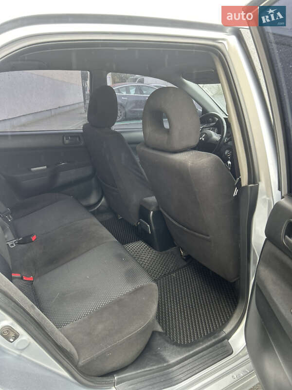 Седан Mitsubishi Lancer 2006 в Львове