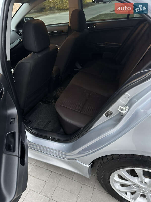 Седан Mitsubishi Lancer 2013 в Кобеляках