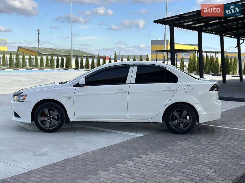 Седан Mitsubishi Lancer 2012 в Звягелі