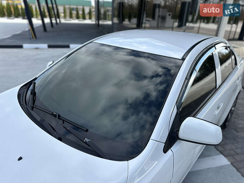 Седан Mitsubishi Lancer 2012 в Звягелі