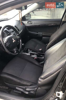 Седан Mitsubishi Lancer 2007 в  фото 9 Седан Mitsubishi Lancer 2007 в