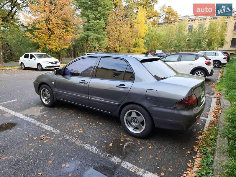 Седан Mitsubishi Lancer 2005 в Києві фото 3 Седан Mitsubishi Lancer 2005 в Києві