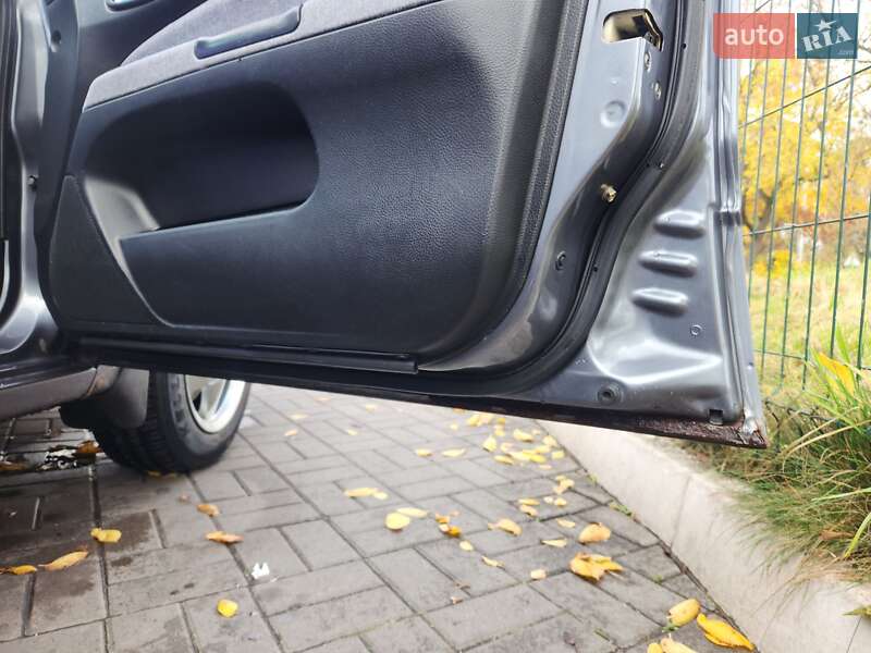 Седан Mitsubishi Lancer 2005 в Києві фото 37 Седан Mitsubishi Lancer 2005 в Києві