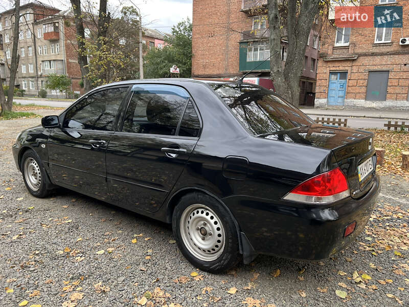 Седан Mitsubishi Lancer 2005 в Харкові