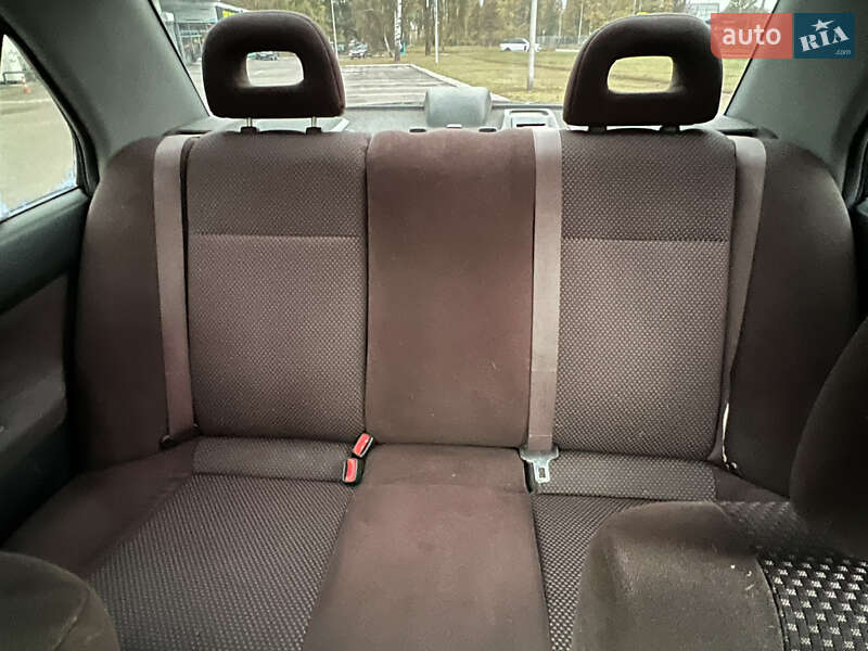 Седан Mitsubishi Lancer 2005 в Киеве
