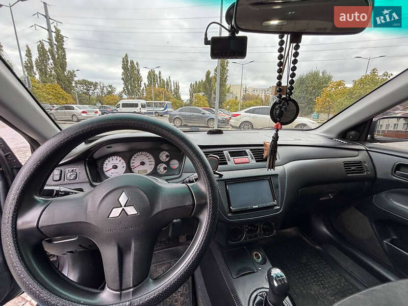 Седан Mitsubishi Lancer 2009 в Одессе