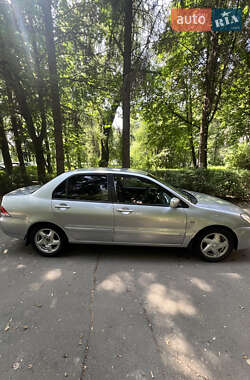 Седан Mitsubishi Lancer 2006 в  фото 3 Седан Mitsubishi Lancer 2006 в