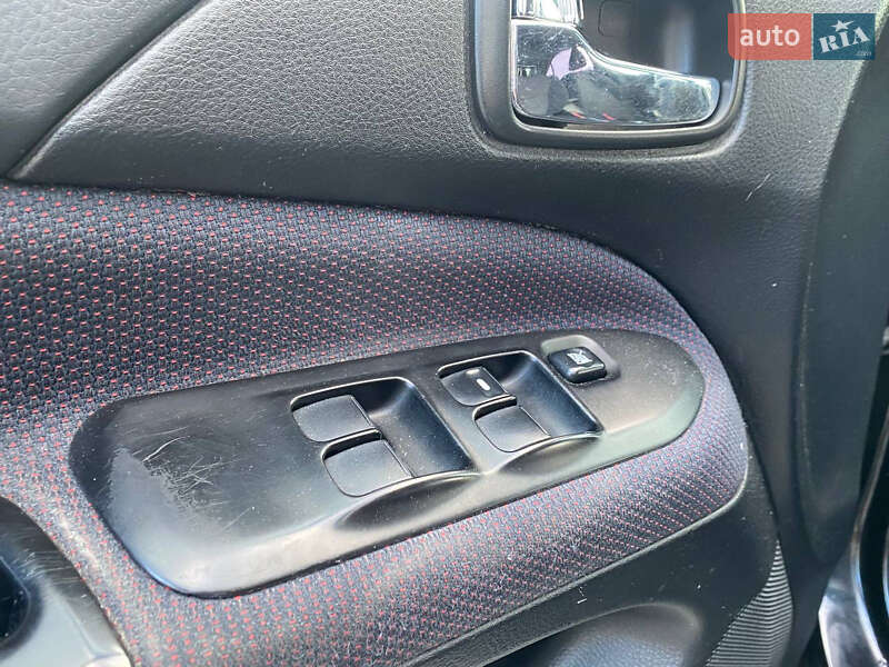 Седан Mitsubishi Lancer 2007 в Львове фото 12 Седан Mitsubishi Lancer 2007 в Львове