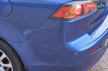 Седан Mitsubishi Lancer 2011 в  фото 20 Седан Mitsubishi Lancer 2011 в