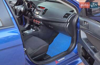 Седан Mitsubishi Lancer 2011 в  фото 44 Седан Mitsubishi Lancer 2011 в