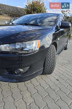 Седан Mitsubishi Lancer 2011 в  фото 5 Седан Mitsubishi Lancer 2011 в