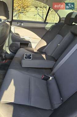 Седан Mitsubishi Lancer 2011 в  фото 27 Седан Mitsubishi Lancer 2011 в