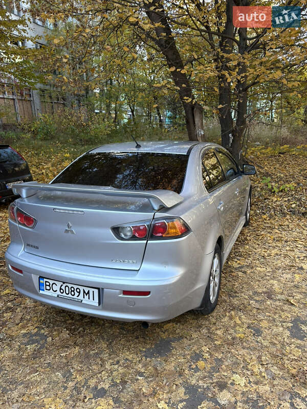 Седан Mitsubishi Lancer 2011 в Львові фото 10 Седан Mitsubishi Lancer 2011 в Львові