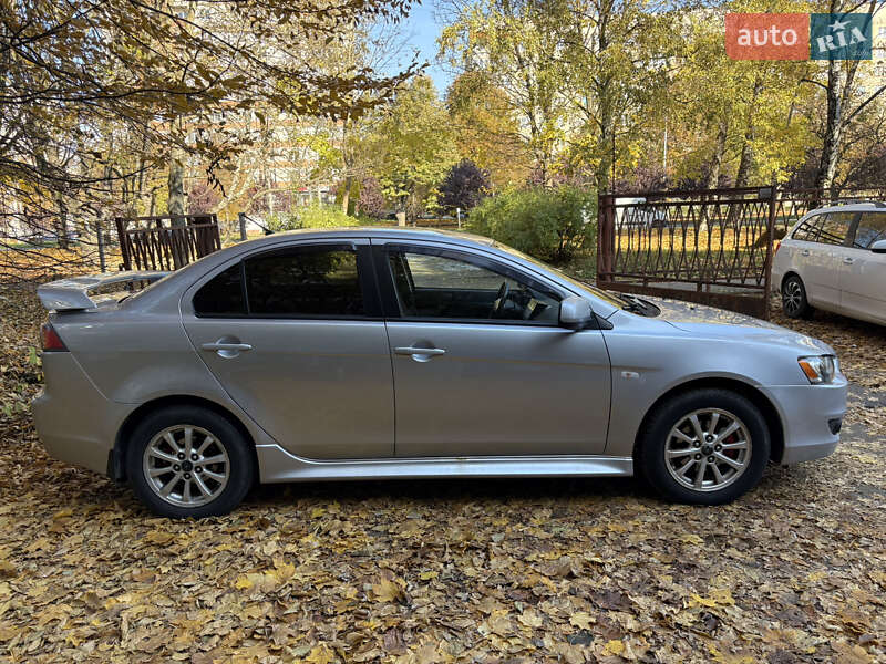 Седан Mitsubishi Lancer 2011 в Львові фото 4 Седан Mitsubishi Lancer 2011 в Львові