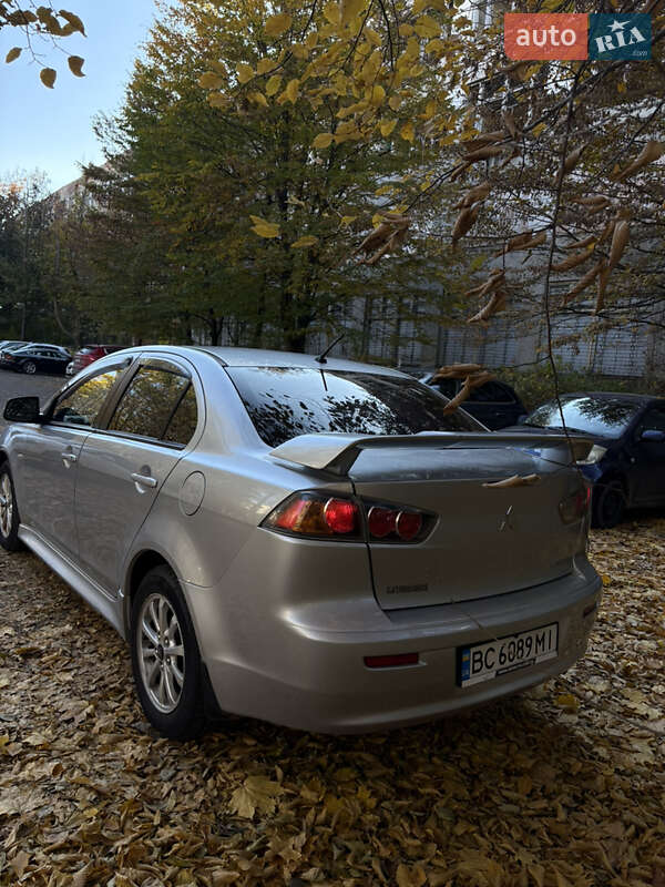 Седан Mitsubishi Lancer 2011 в Львові фото 17 Седан Mitsubishi Lancer 2011 в Львові