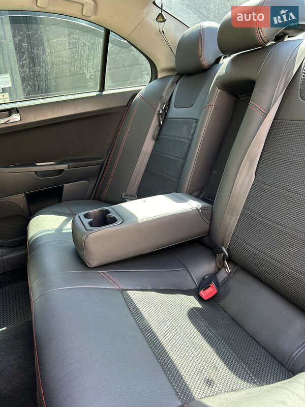 Седан Mitsubishi Lancer 2009 в Києві фото 10 Седан Mitsubishi Lancer 2009 в Києві