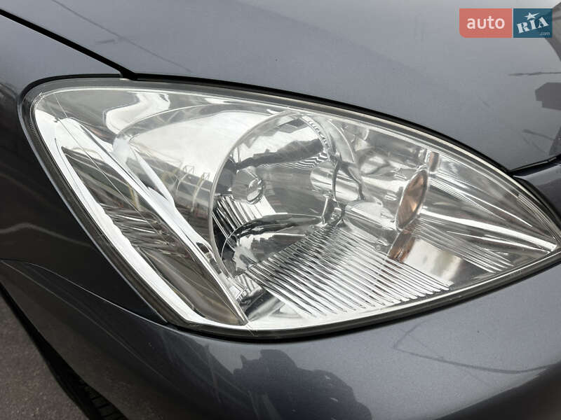 Седан Mitsubishi Lancer 2009 в Киеве