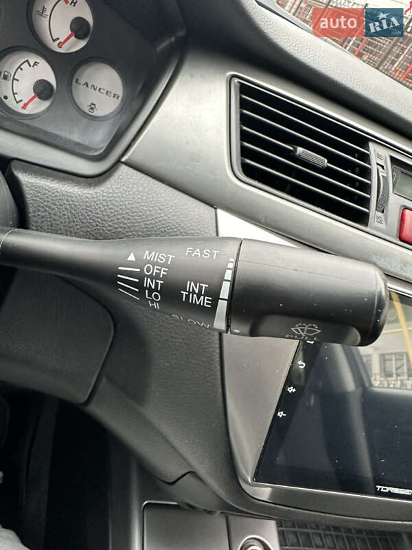 Седан Mitsubishi Lancer 2009 в Киеве
