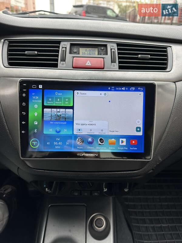Седан Mitsubishi Lancer 2009 в Киеве