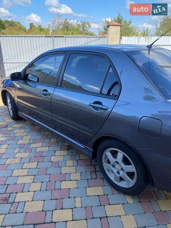 Седан Mitsubishi Lancer 2004 в Одесі