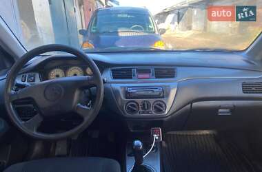 Седан Mitsubishi Lancer 2005 в  фото 9 Седан Mitsubishi Lancer 2005 в
