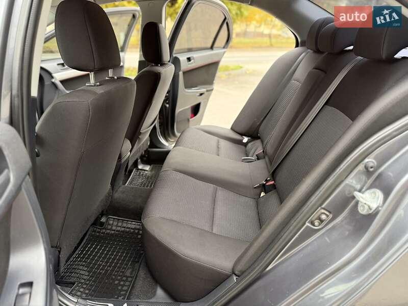 Седан Mitsubishi Lancer 2008 в Днепре