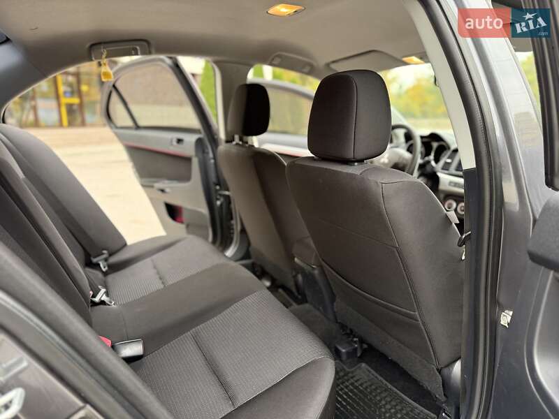 Седан Mitsubishi Lancer 2008 в Днепре