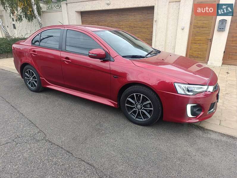 Седан Mitsubishi Lancer 2016 в Одессе