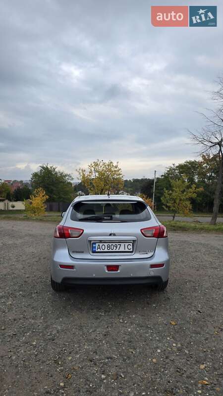 Хэтчбек Mitsubishi Lancer 2011 в Ужгороде