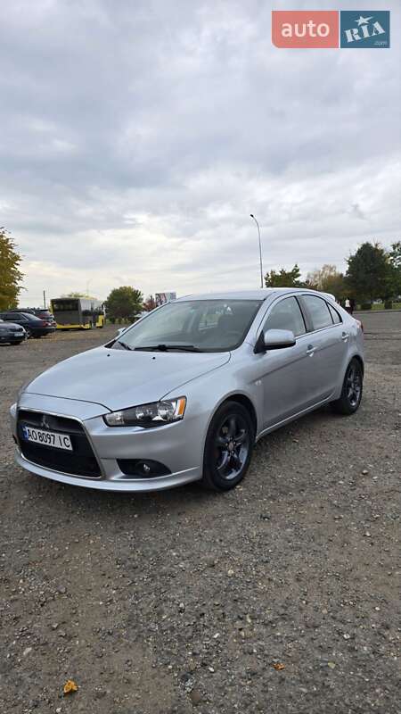 Хэтчбек Mitsubishi Lancer 2011 в Ужгороде