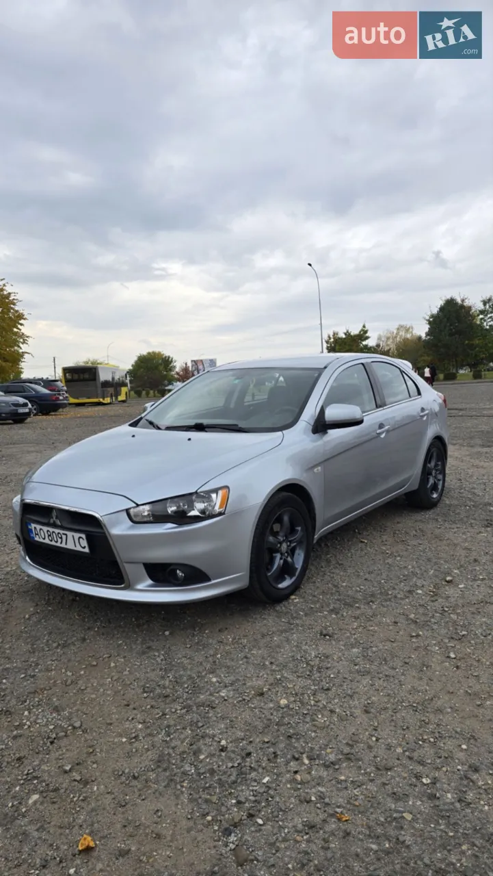 2010 Mitsubishi Lancer - мініатюра 9